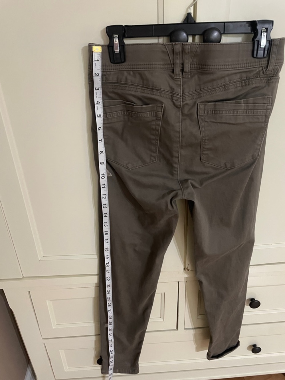 Democracy Ab Technology Lightweight Straight Leg Jeans in light brown. Size 6 - Picture 8 of 11